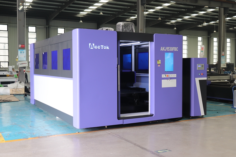 Machine de découpe de métal au - Industrial Fiber Laser Cutting Machine avis et prix